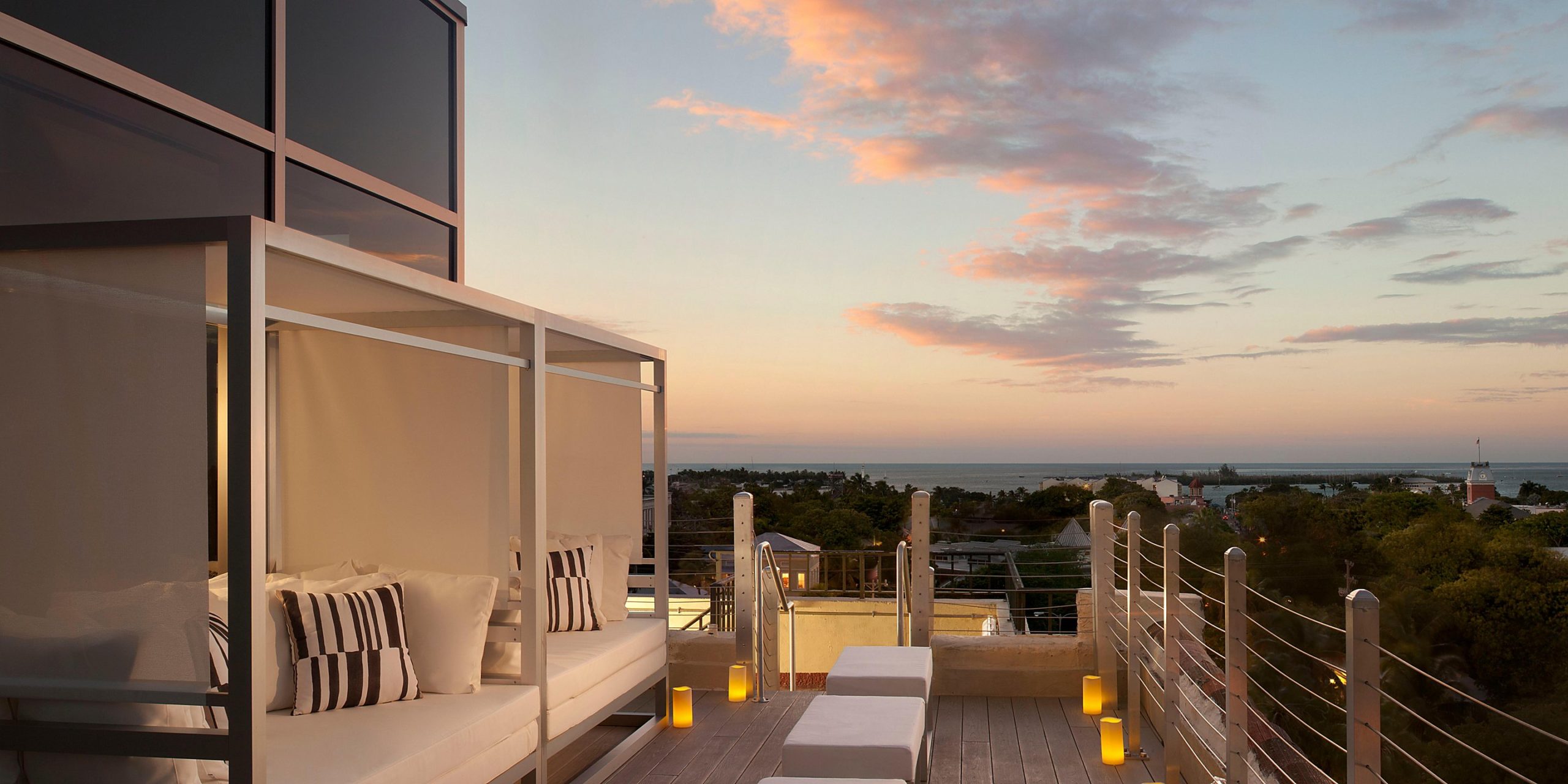 Rooftop Spa Lounge 